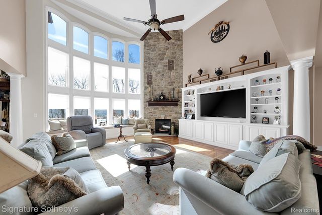 5001 FOREST VALLEY, Independence Charter Township, MI 48348