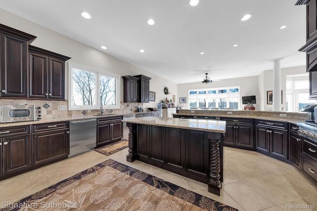 5001 FOREST VALLEY, Independence Charter Township, MI 48348