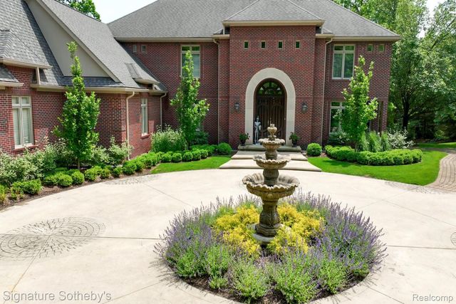 5001 FOREST VALLEY, Independence Charter Township, MI 48348