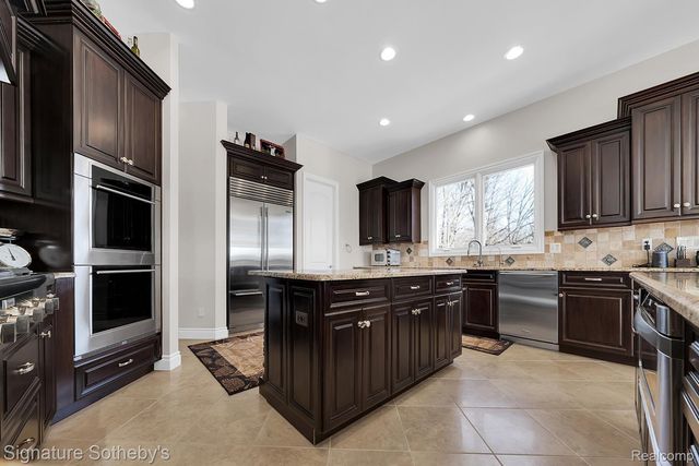 5001 FOREST VALLEY, Independence Charter Township, MI 48348