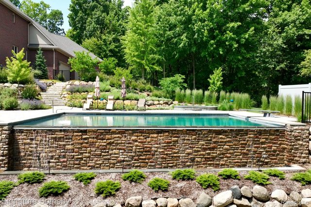 5001 FOREST VALLEY, Independence Charter Township, MI 48348