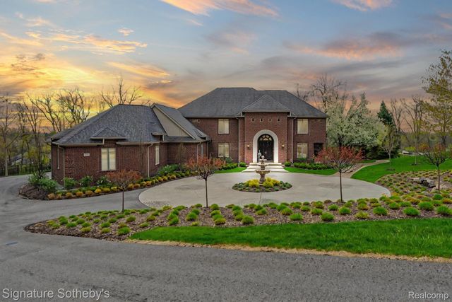5001 FOREST VALLEY, Independence Charter Township, MI 48348