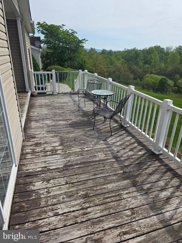 502 FALCON DR, Carlisle, PA 17013