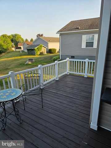 502 FALCON DR, Carlisle, PA 17013