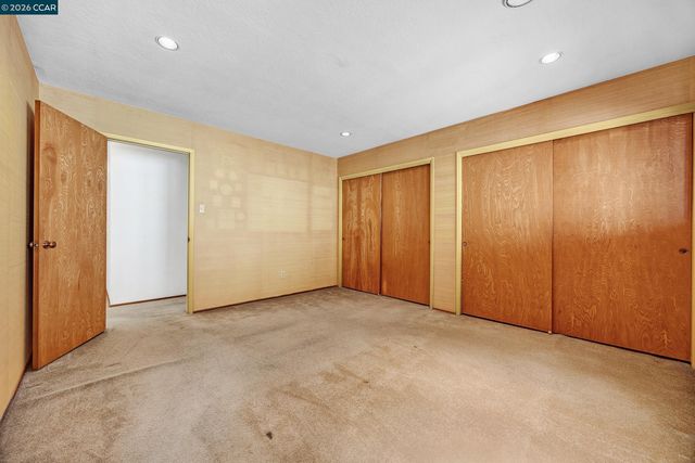 557 Summit Dr, Pinole, CA 94564