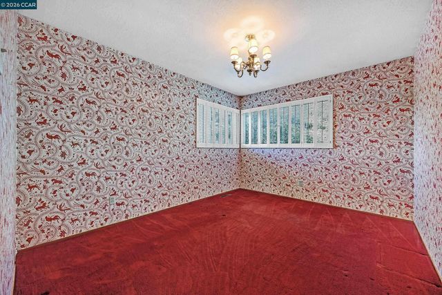 557 Summit Dr, Pinole, CA 94564