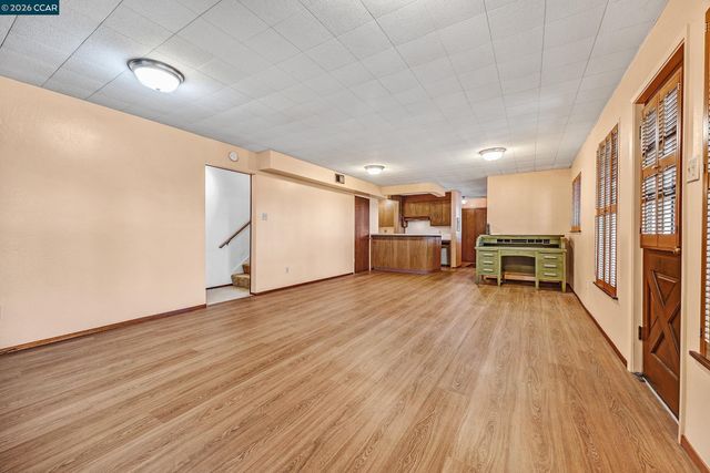 557 Summit Dr, Pinole, CA 94564