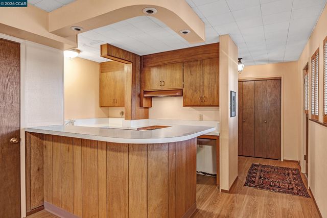 557 Summit Dr, Pinole, CA 94564