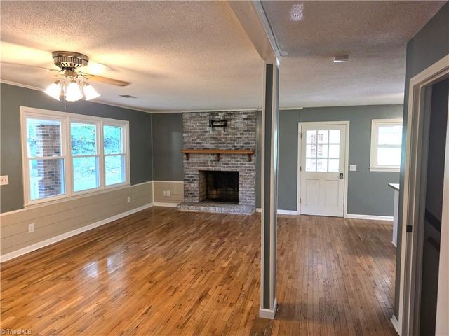 146 King Park Circle, Mount Airy, NC 27030