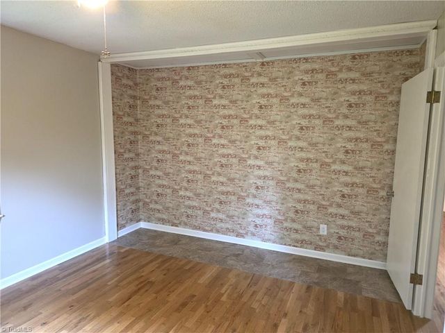 146 King Park Circle, Mount Airy, NC 27030