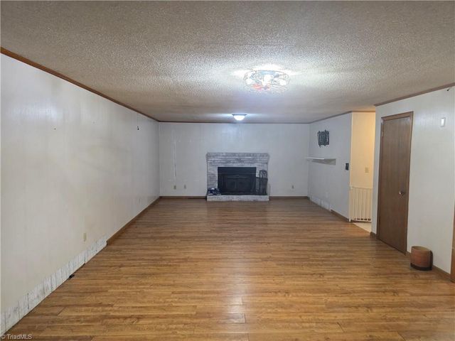 146 King Park Circle, Mount Airy, NC 27030