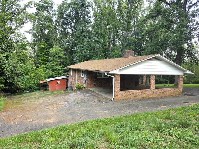146 King Park Circle, Mount Airy, NC 27030