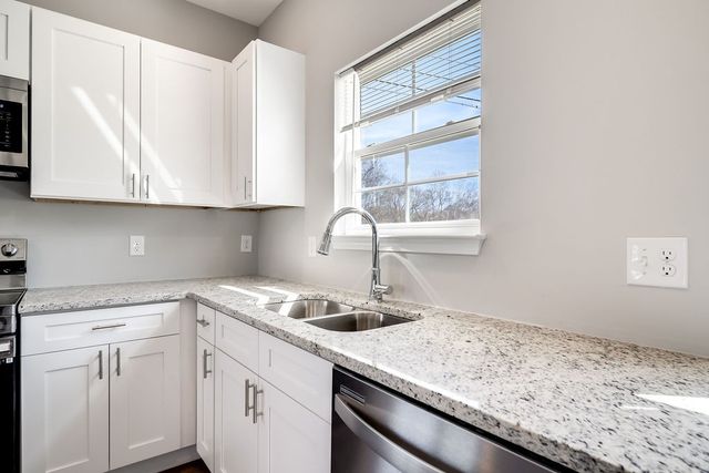 348 Kristen Ct, Columbia, TN 38401