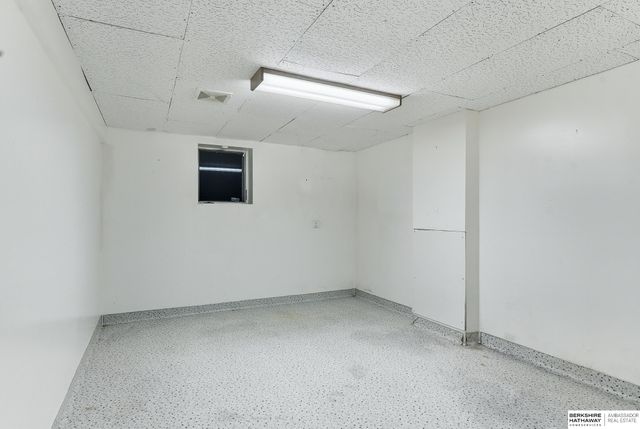 16312 Westfield Circle, Omaha, NE 68130