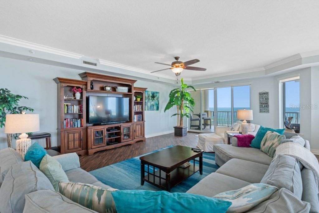 Image 13 of property listing at 19734 GULF BOULEVARD 402, Indian Shores, FL 33785