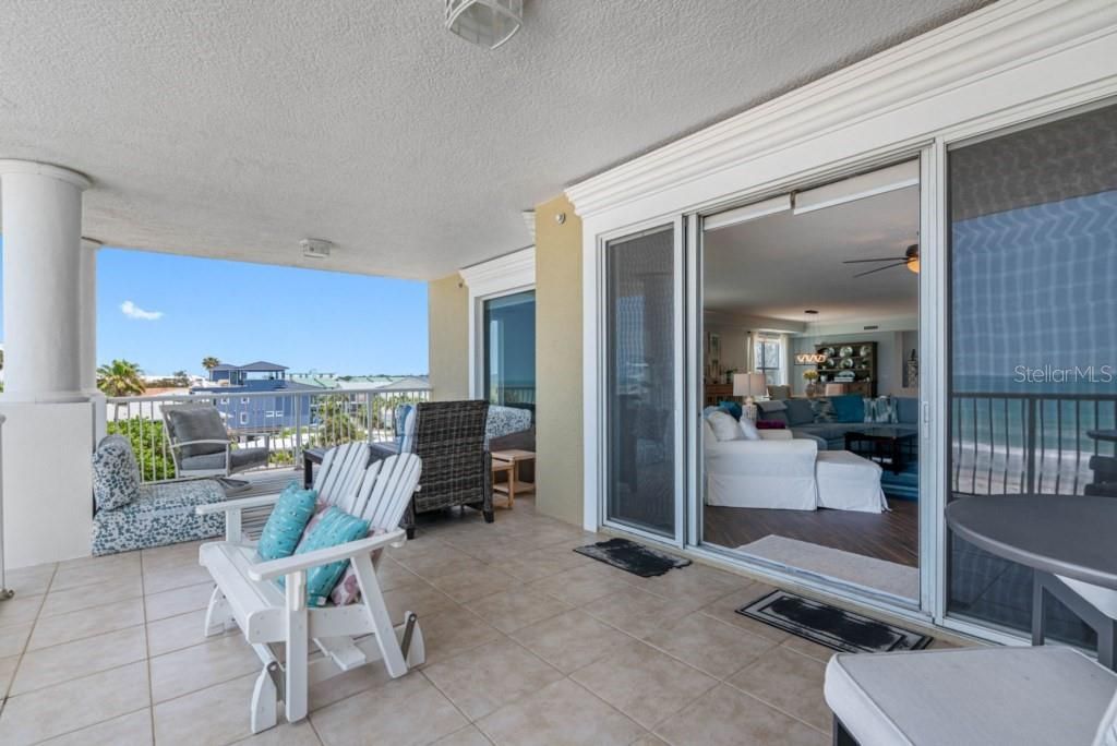 Image 15 of property listing at 19734 GULF BOULEVARD 402, Indian Shores, FL 33785