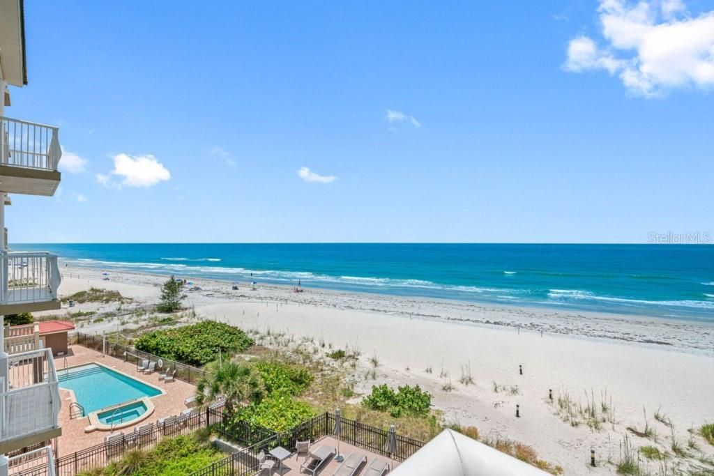 Image 17 of property listing at 19734 GULF BOULEVARD 402, Indian Shores, FL 33785