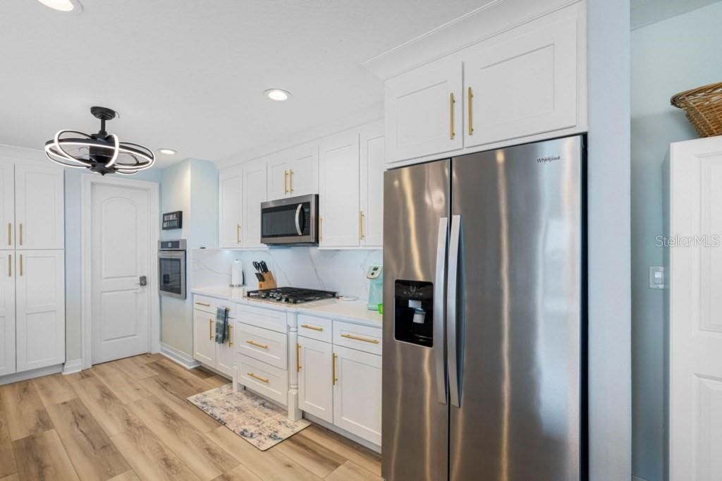 Image 22 of property listing at 19734 GULF BOULEVARD 402, Indian Shores, FL 33785