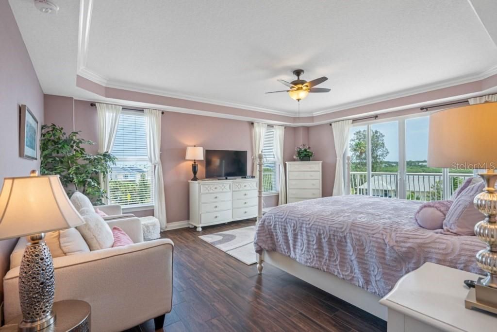 Image 38 of property listing at 19734 GULF BOULEVARD 402, Indian Shores, FL 33785