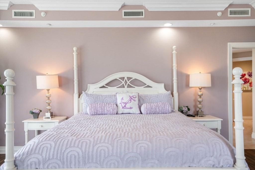 Image 42 of property listing at 19734 GULF BOULEVARD 402, Indian Shores, FL 33785