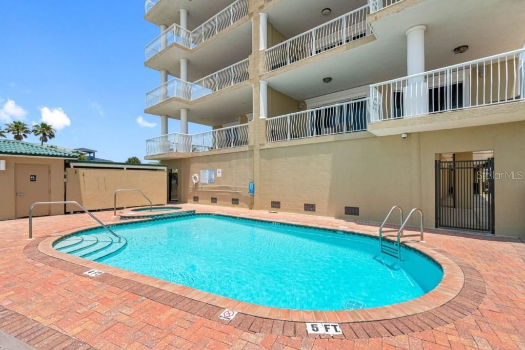 Image 71 of property listing at 19734 GULF BOULEVARD 402, Indian Shores, FL 33785
