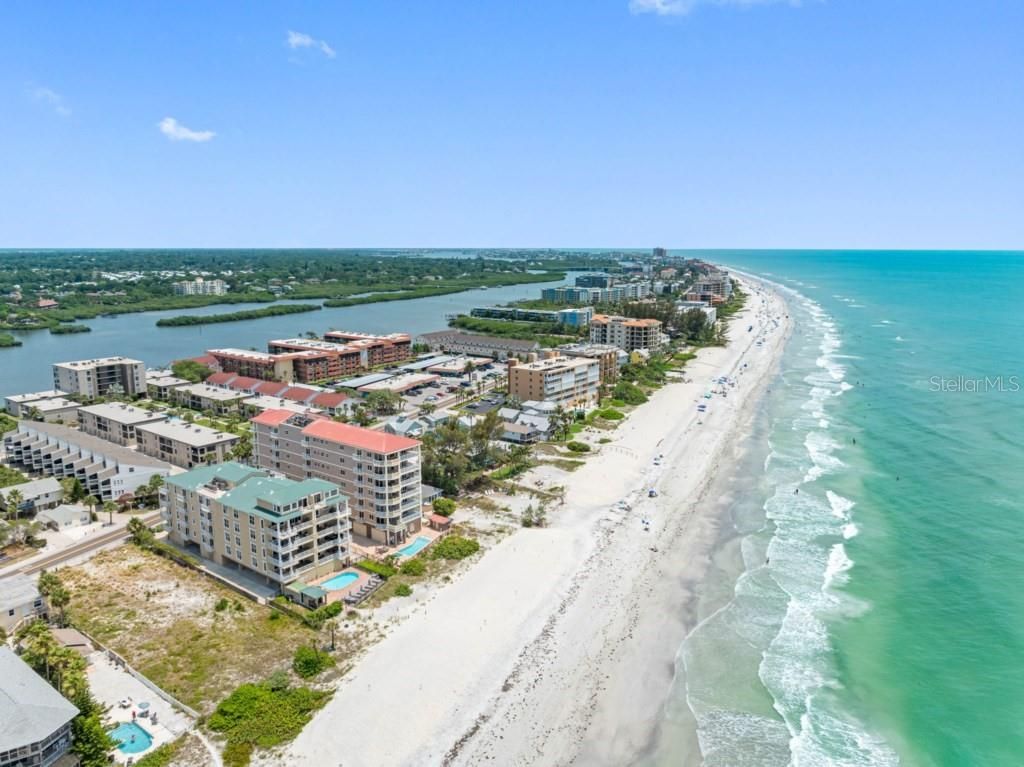 Image 72 of property listing at 19734 GULF BOULEVARD 402, Indian Shores, FL 33785