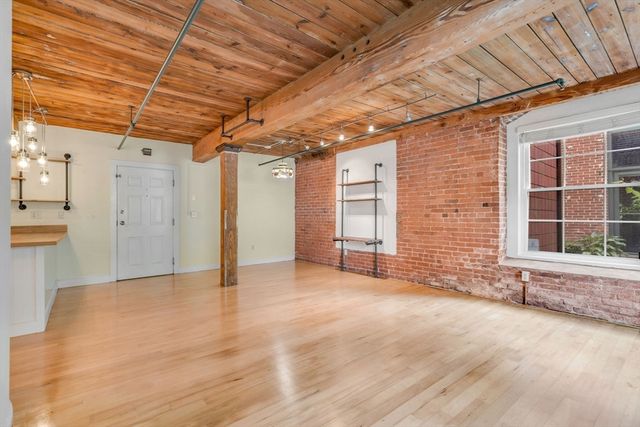 14 Sanford 7, Medway, MA 02053