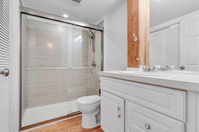 14 Sanford 7, Medway, MA 02053
