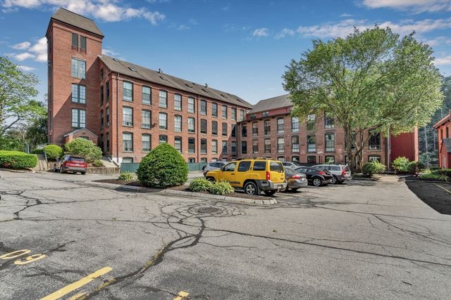 14 Sanford 7, Medway, MA 02053
