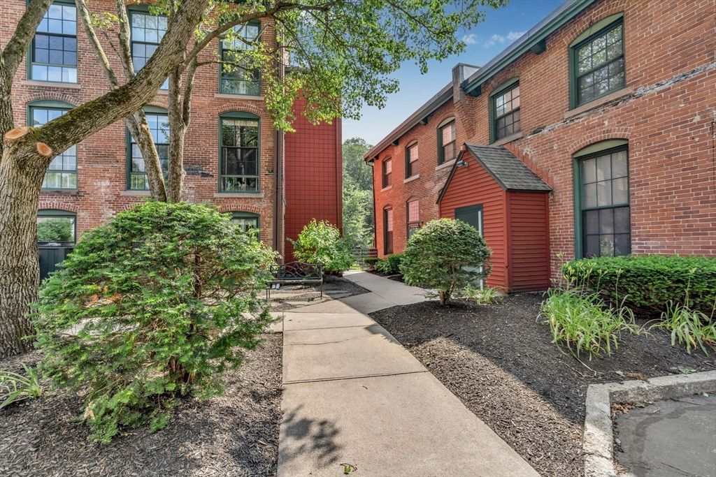 14 Sanford 7, Medway, MA 02053