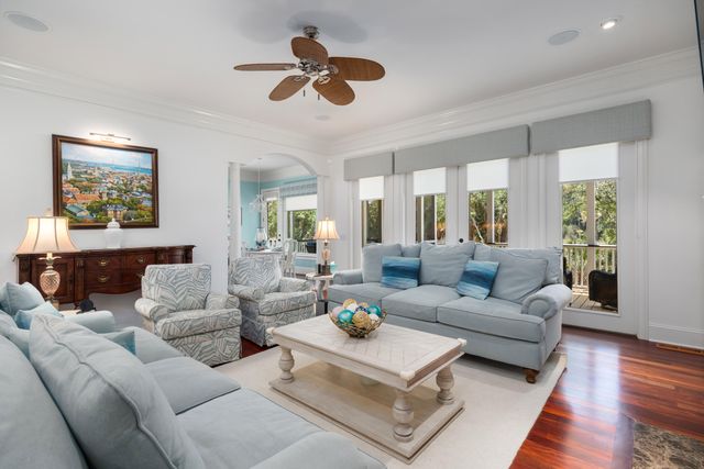 2324 Darts Cove Way, Mount Pleasant, SC 29466
