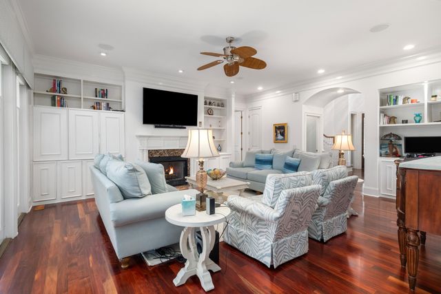 2324 Darts Cove Way, Mount Pleasant, SC 29466