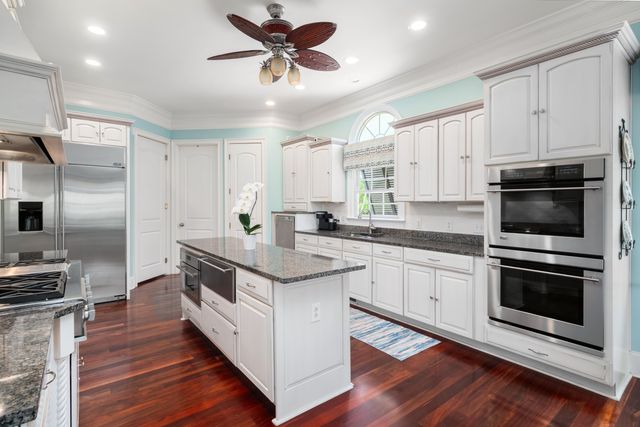 2324 Darts Cove Way, Mount Pleasant, SC 29466