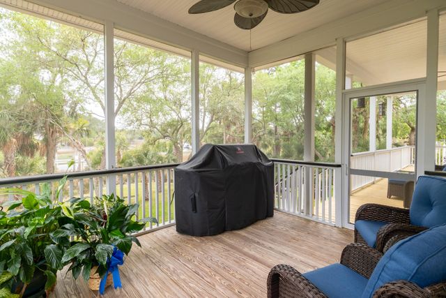 2324 Darts Cove Way, Mount Pleasant, SC 29466