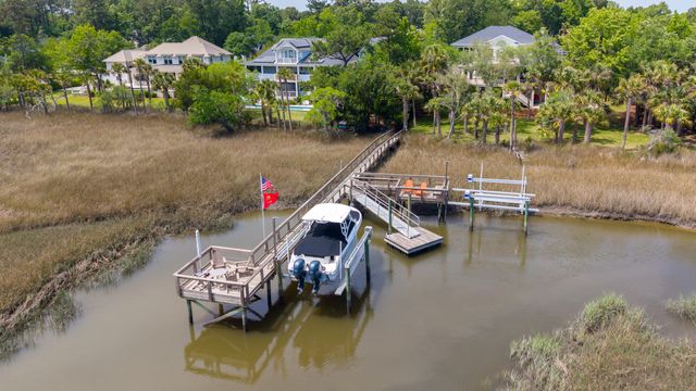 2324 Darts Cove Way, Mount Pleasant, SC 29466