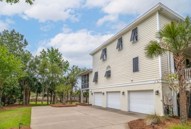 2324 Darts Cove Way, Mount Pleasant, SC 29466