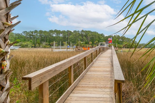2324 Darts Cove Way, Mount Pleasant, SC 29466