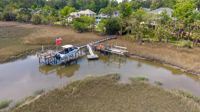 2324 Darts Cove Way, Mount Pleasant, SC 29466