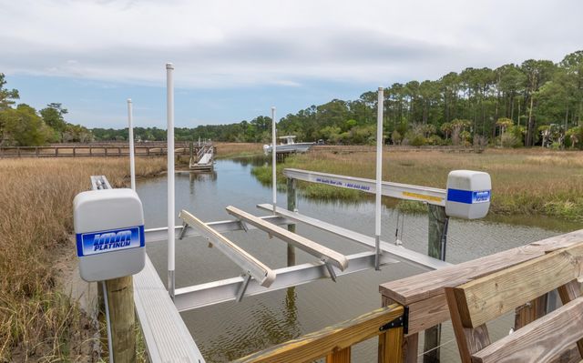 2324 Darts Cove Way, Mount Pleasant, SC 29466