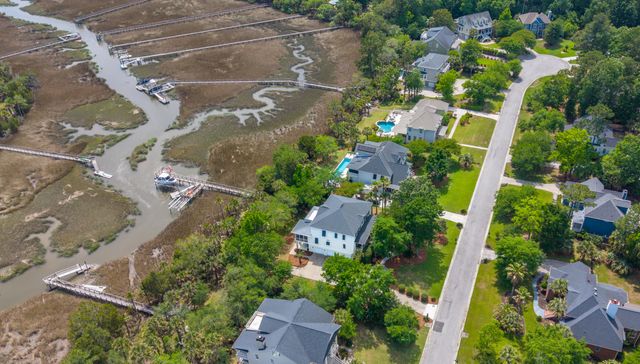 2324 Darts Cove Way, Mount Pleasant, SC 29466