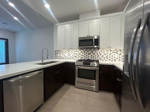 4441 Whitney Oak Lane, Houston, TX 77018