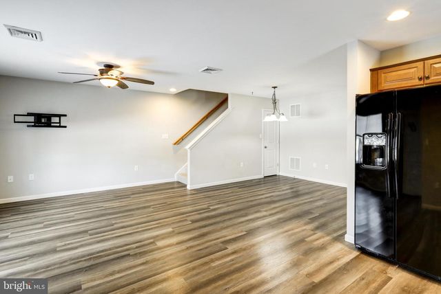 207 NORBURY CIR, Willow Street, PA 17584