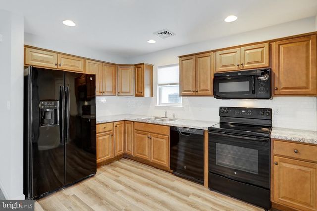 207 NORBURY CIR, Willow Street, PA 17584