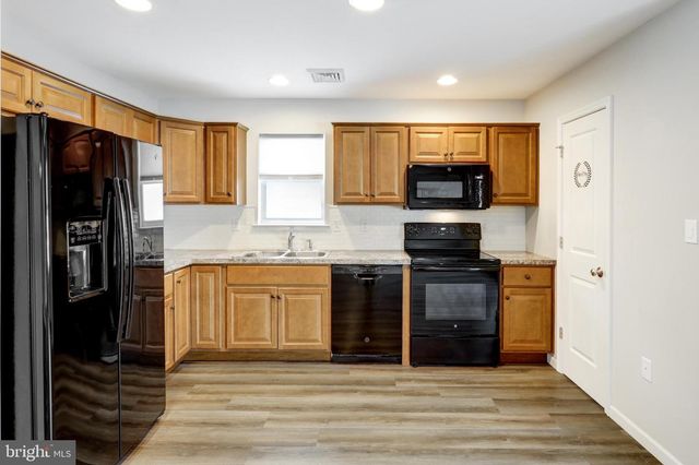 207 NORBURY CIR, Willow Street, PA 17584