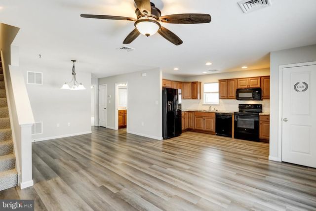 207 NORBURY CIR, Willow Street, PA 17584