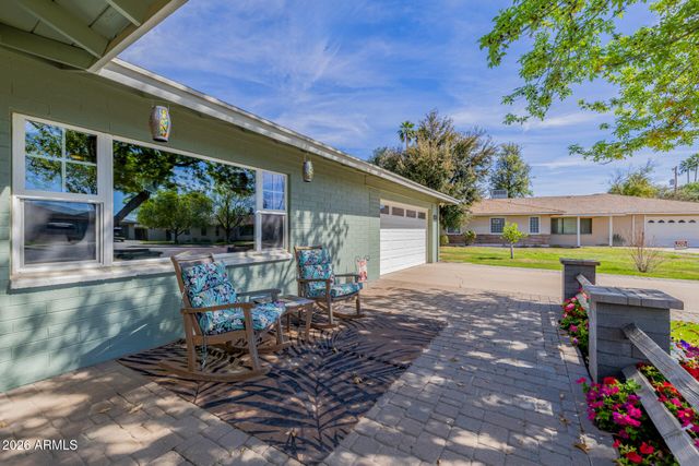 4942 E WHITTON Avenue, Phoenix, AZ 85018