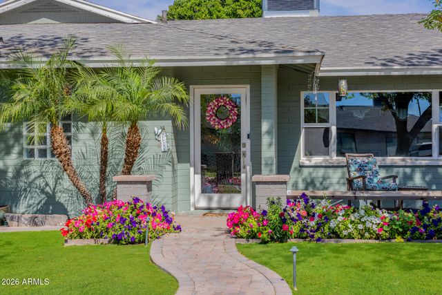 4942 E WHITTON Avenue, Phoenix, AZ 85018