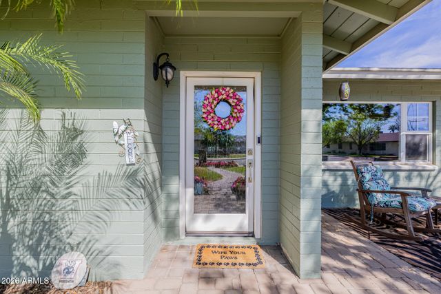 4942 E WHITTON Avenue, Phoenix, AZ 85018