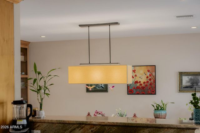 4942 E WHITTON Avenue, Phoenix, AZ 85018