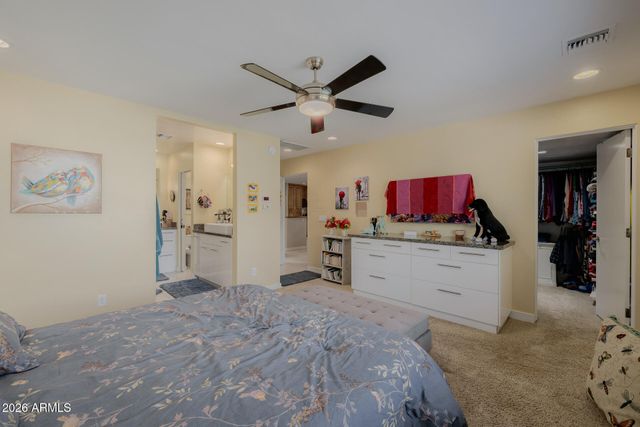 4942 E WHITTON Avenue, Phoenix, AZ 85018